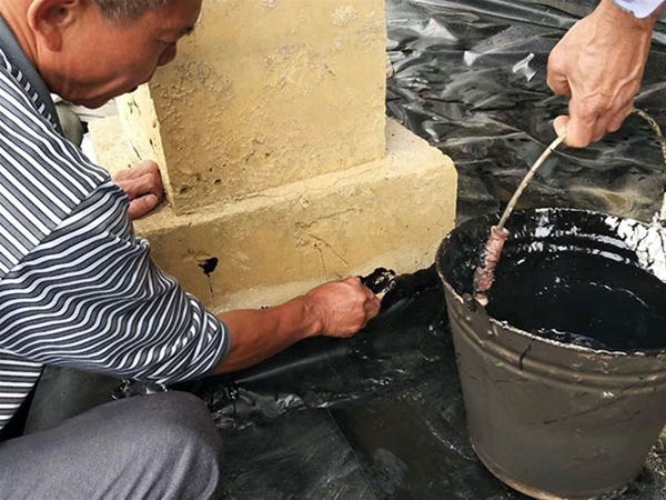 土工膜胶施工